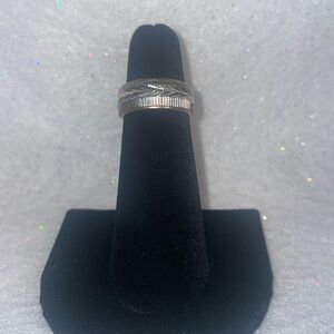 Silver Tone Diamond Cut Engraved Band Ring
